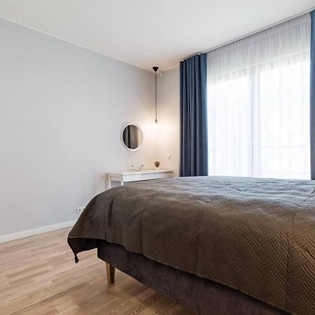 Central Apartments, Quiet With Free Parking And Ac. Tallinn Bagian luar foto