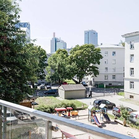 Central Apartments, Quiet With Free Parking And Ac. Tallinn Bagian luar foto
