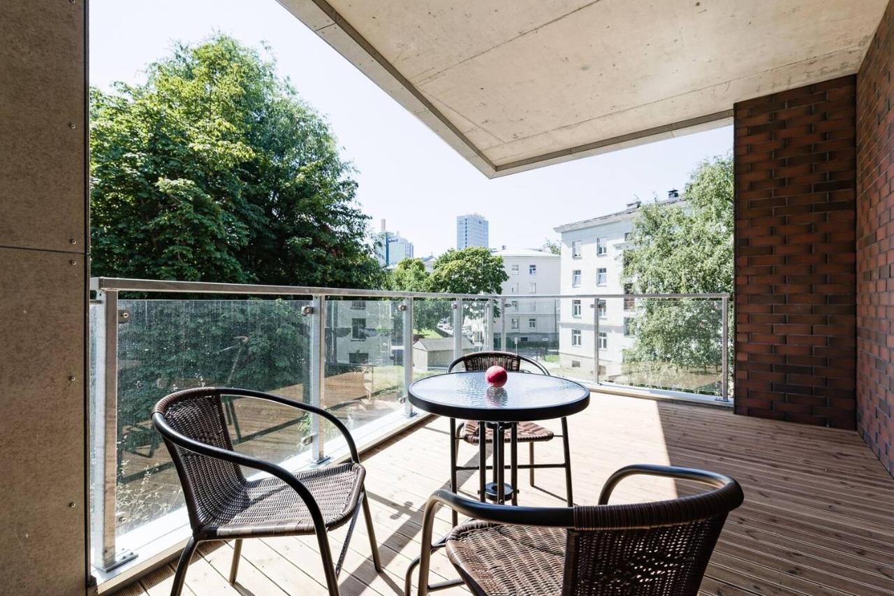 Central Apartments, Quiet With Free Parking And Ac. Tallinn Bagian luar foto