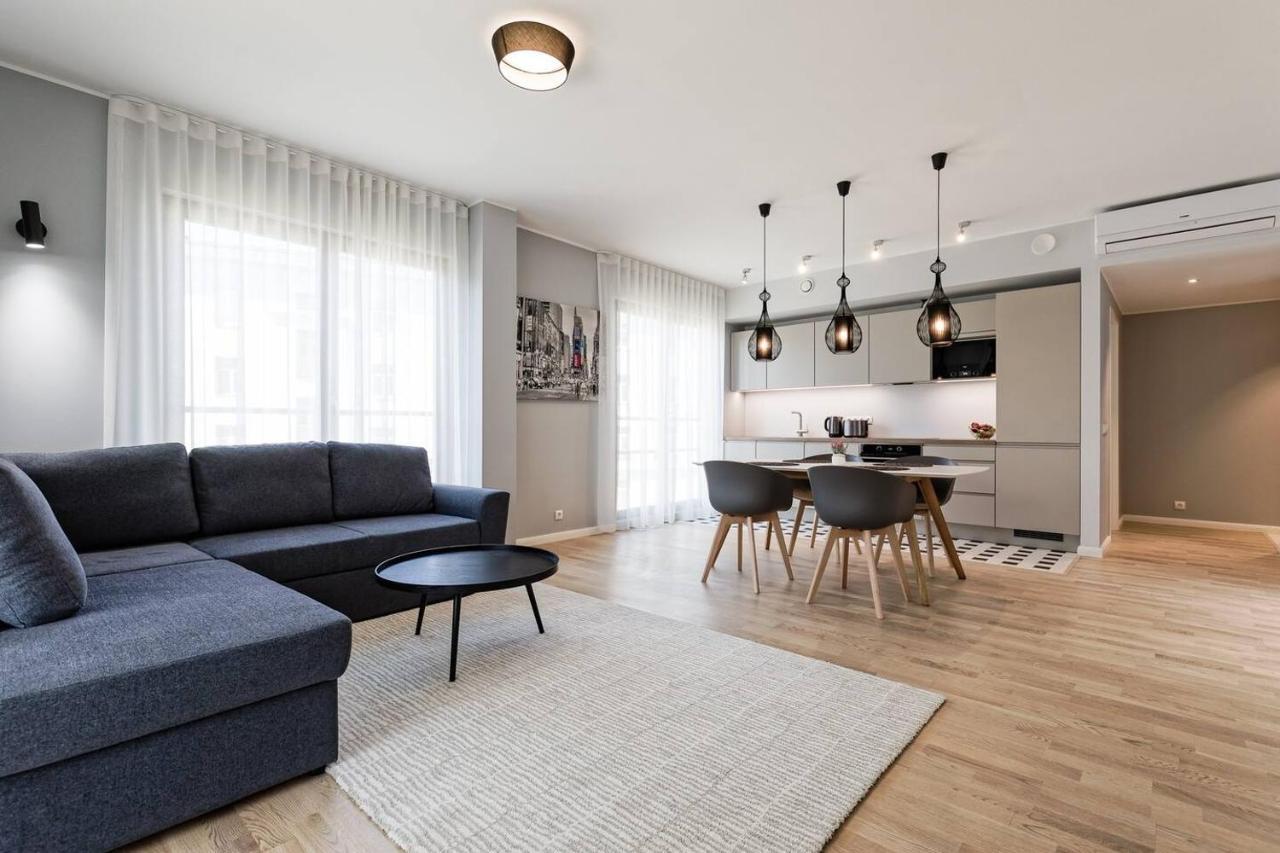 Central Apartments, Quiet With Free Parking And Ac. Tallinn Bagian luar foto