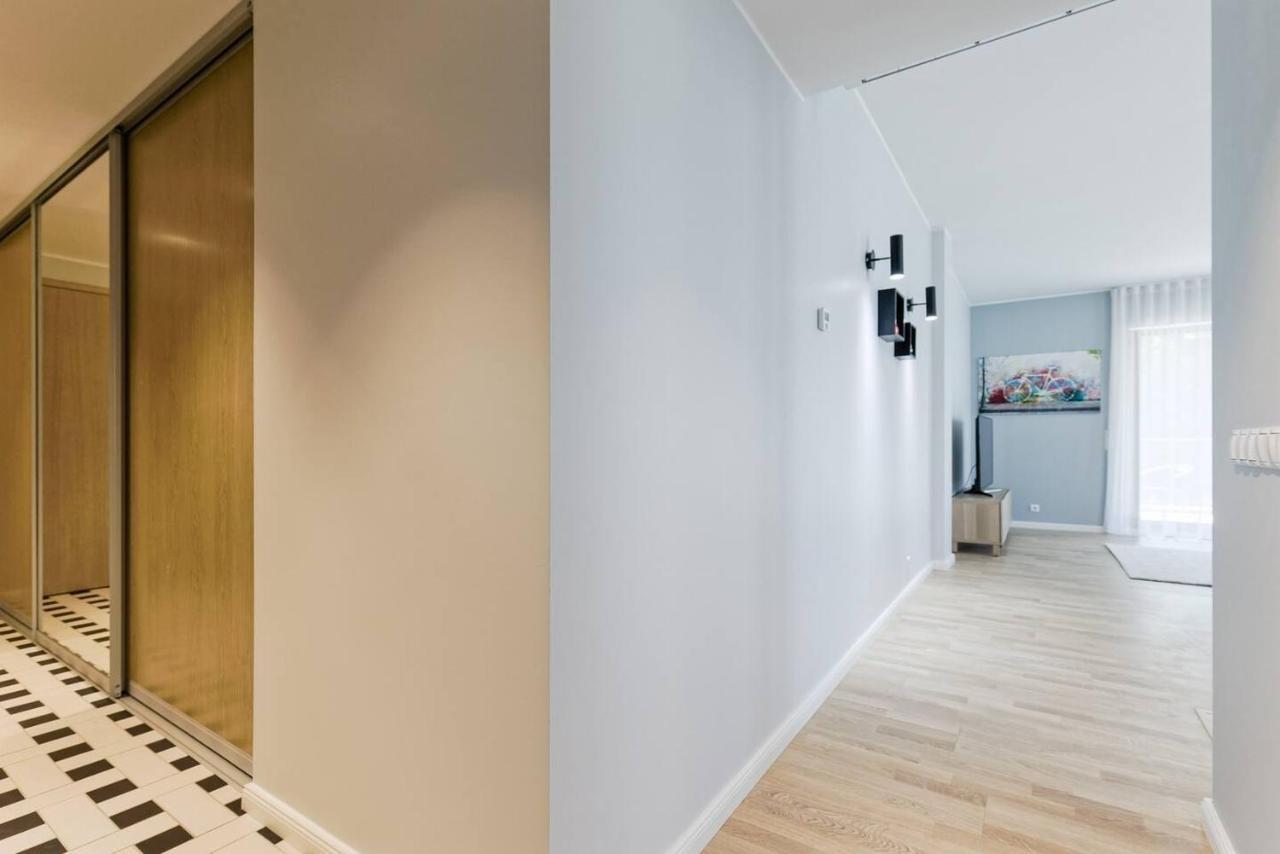 Central Apartments, Quiet With Free Parking And Ac. Tallinn Bagian luar foto