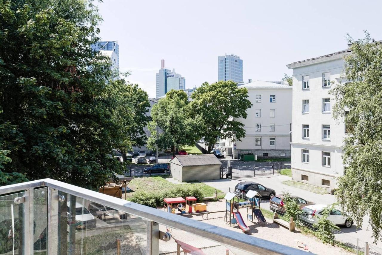 Central Apartments, Quiet With Free Parking And Ac. Tallinn Bagian luar foto