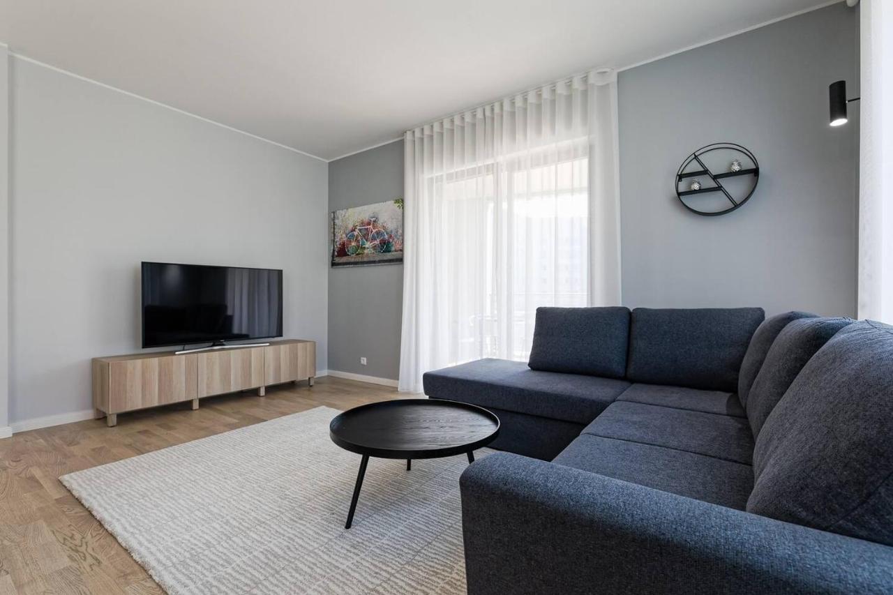 Central Apartments, Quiet With Free Parking And Ac. Tallinn Bagian luar foto
