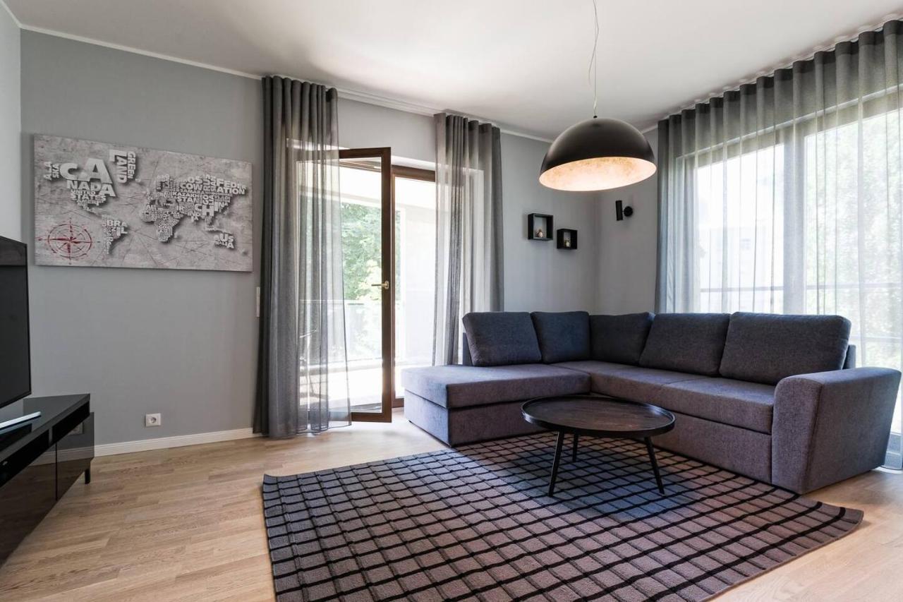 Central Apartments, Quiet With Free Parking And Ac. Tallinn Bagian luar foto