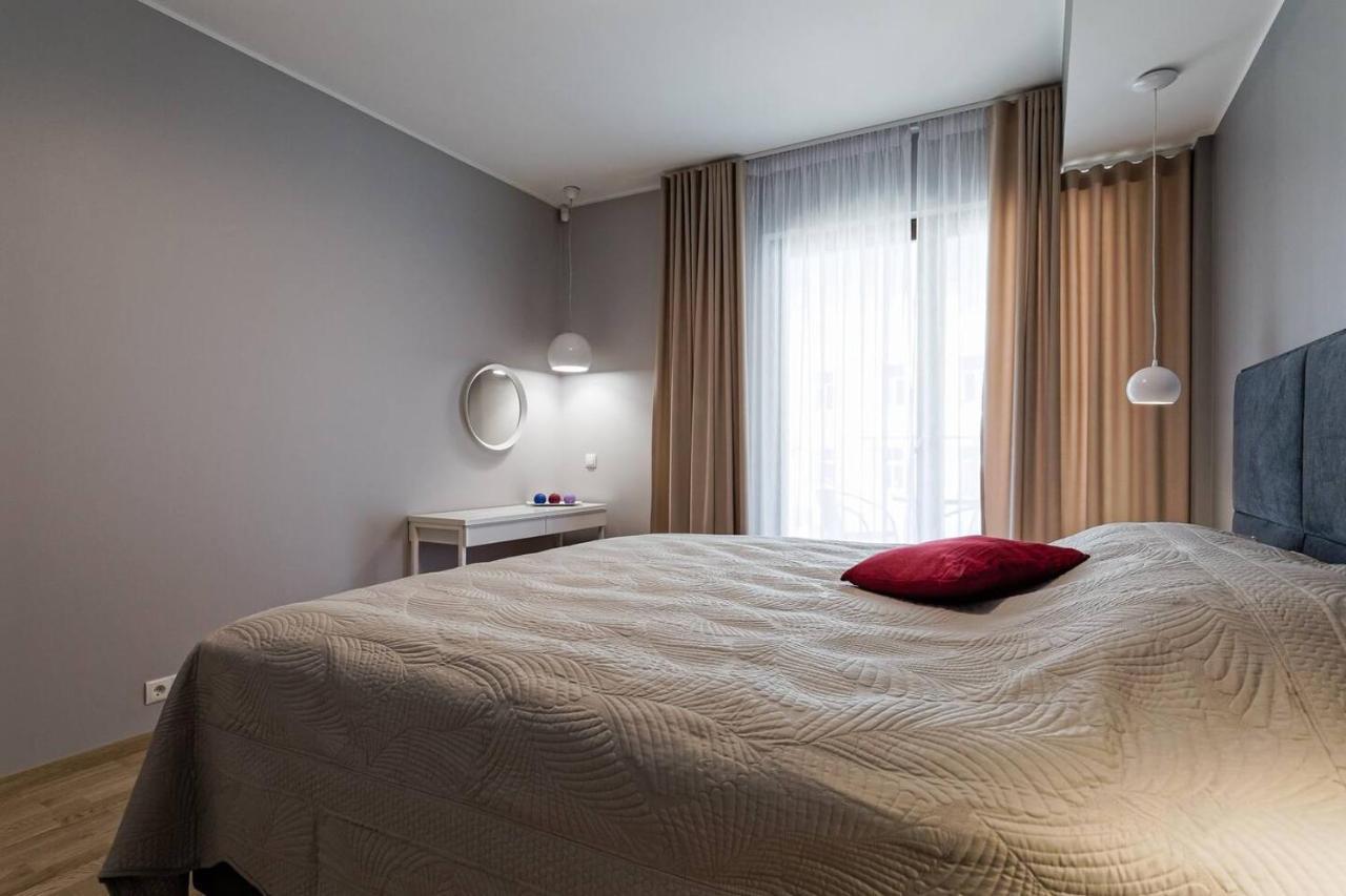 Central Apartments, Quiet With Free Parking And Ac. Tallinn Bagian luar foto