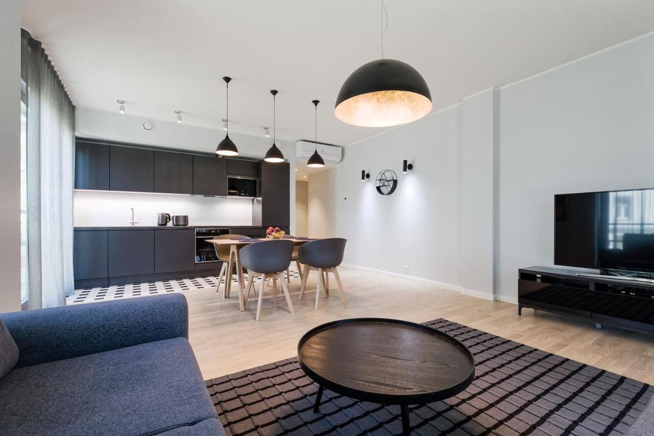 Central Apartments, Quiet With Free Parking And Ac. Tallinn Bagian luar foto