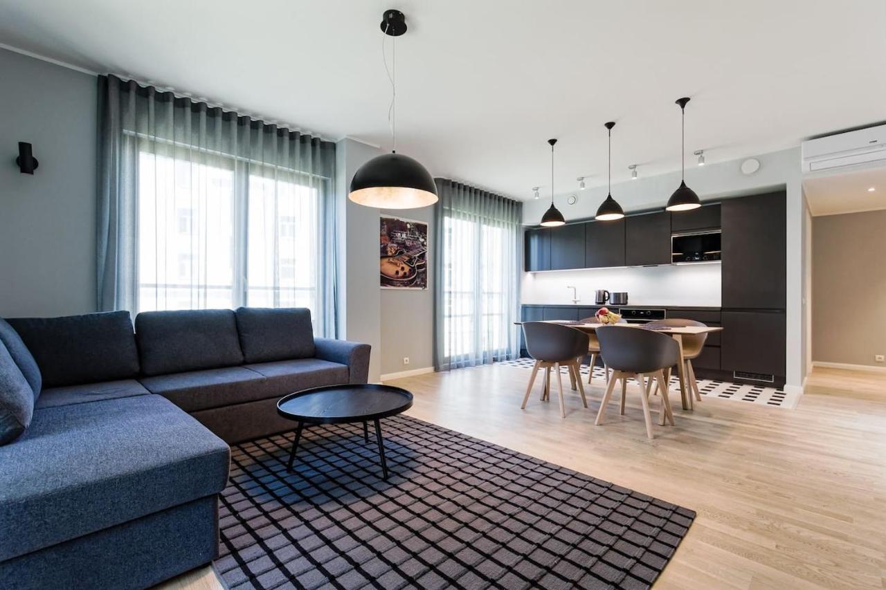 Central Apartments, Quiet With Free Parking And Ac. Tallinn Bagian luar foto