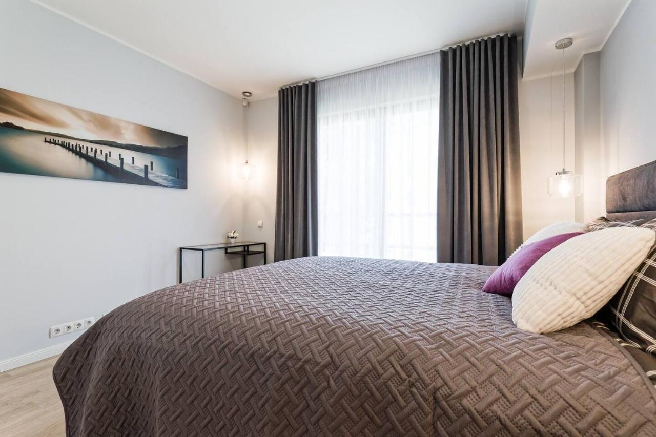 Central Apartments, Quiet With Free Parking And Ac. Tallinn Bagian luar foto